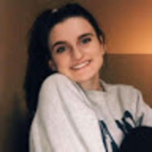 Meet your Posher, Adrianna